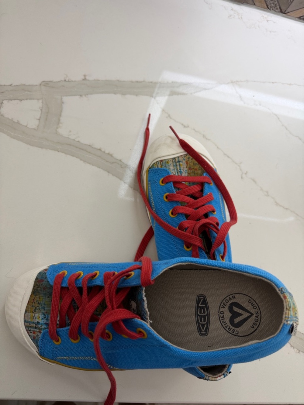 Keen Low-Top Sneakers in Bright Blue with Red Laces - Picture 4 of 4